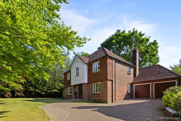 Additional Property Image 5 bedroom Detached for sale in Worthing 11