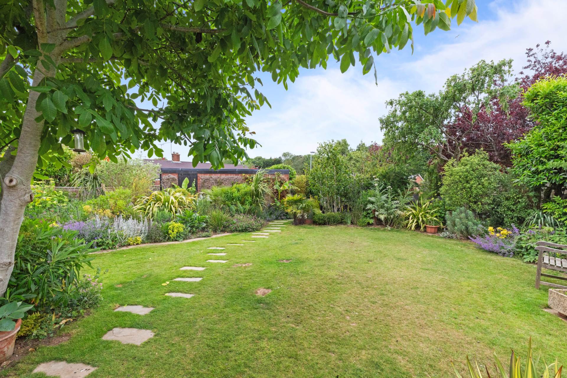 Additional Property Image 2 bedroom Detached Bungalow for sale in Worthing 14