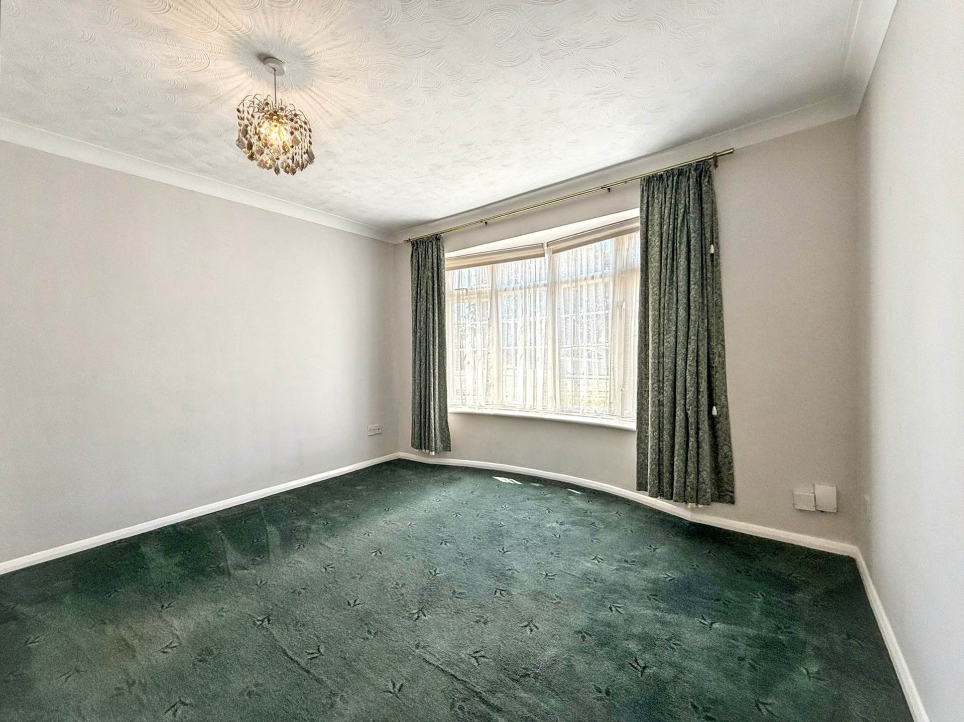 Additional Property Image 2 bedroom Flat for sale in Worthing 2