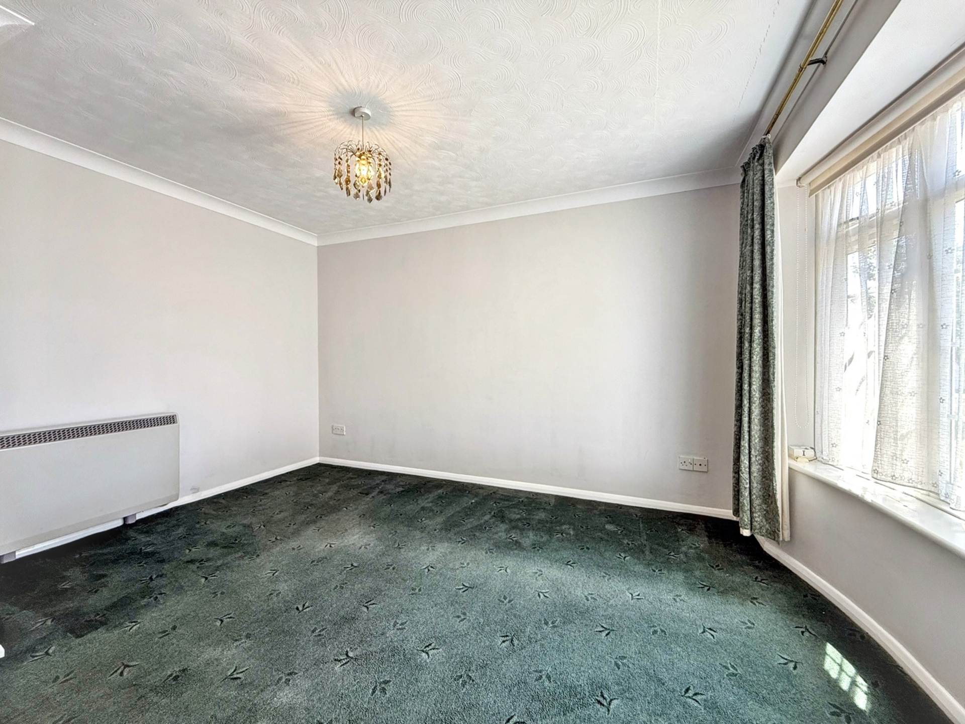 Additional Property Image 2 bedroom Flat for sale in Worthing 3