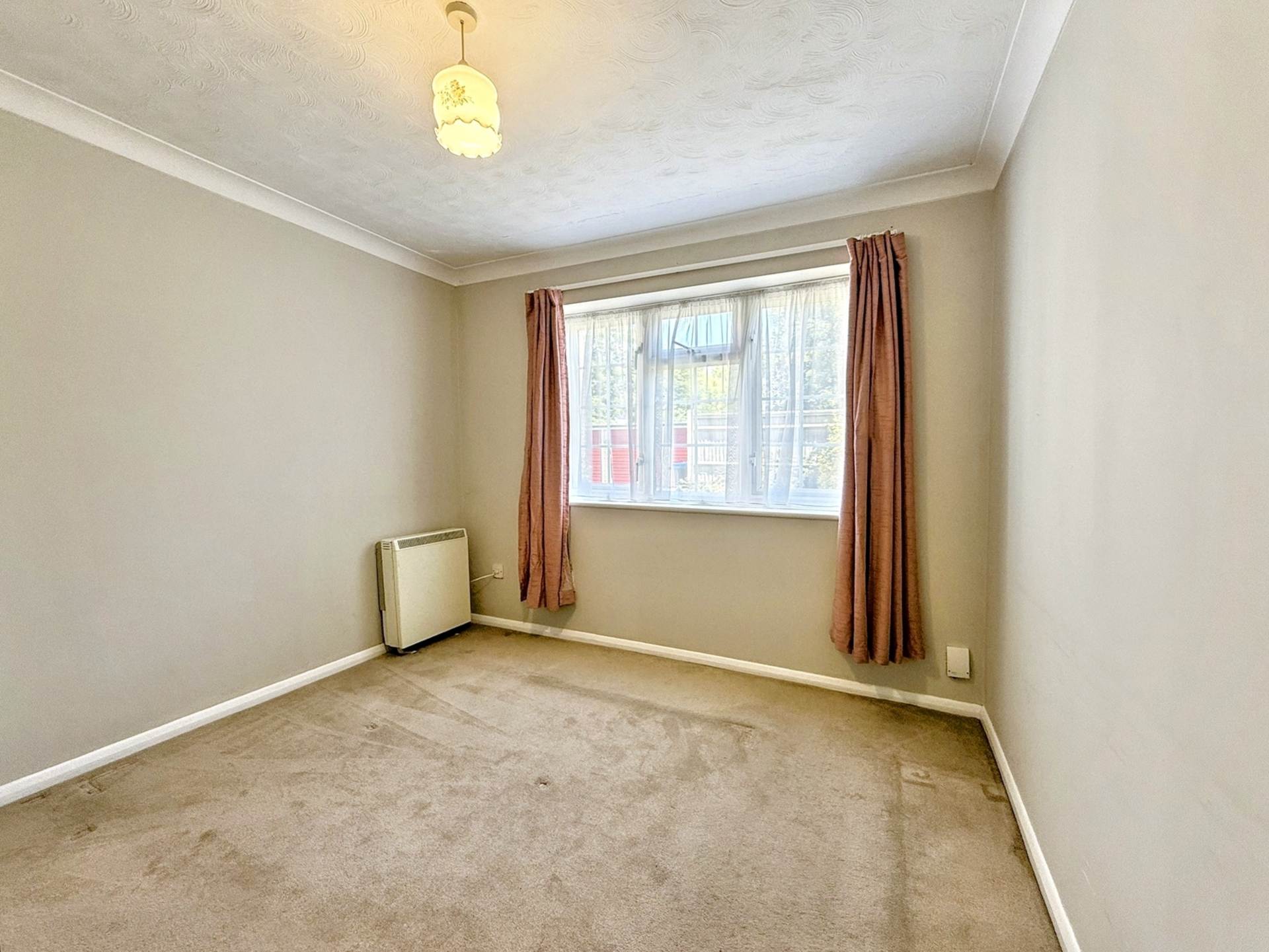 Additional Property Image 2 bedroom Flat for sale in Worthing 6
