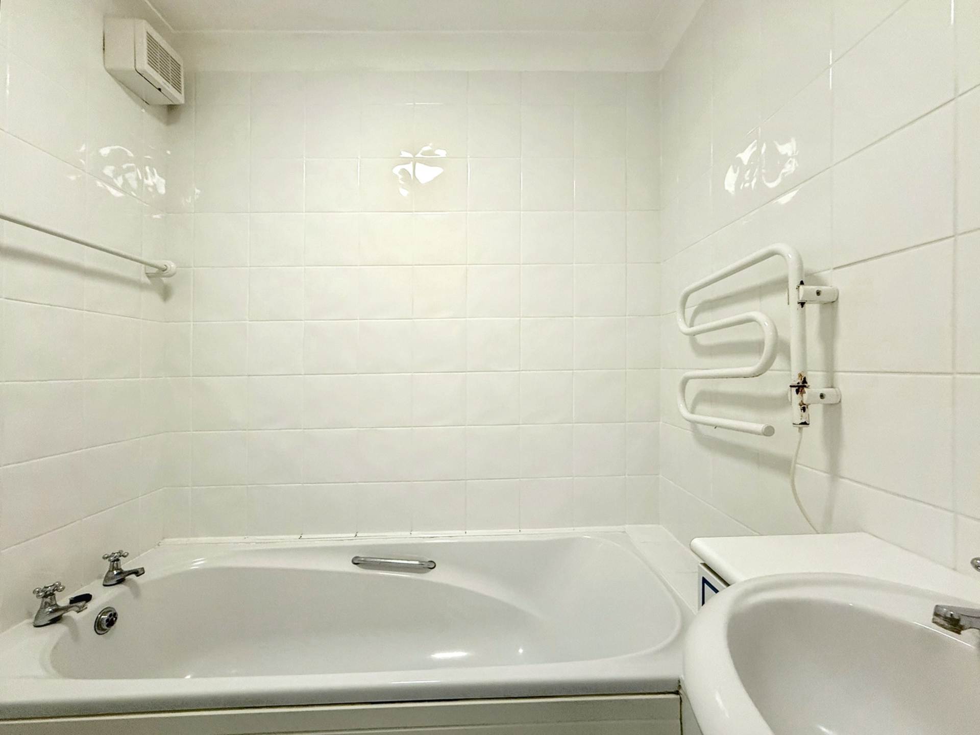 Additional Property Image 2 bedroom Flat for sale in Worthing 9