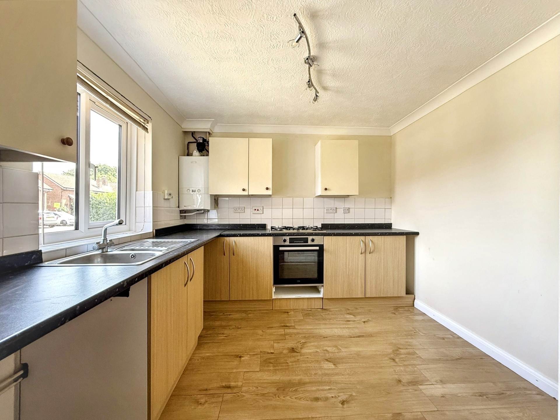Additional Property Image 3 bedroom End of Terrace for sale in Worthing 4