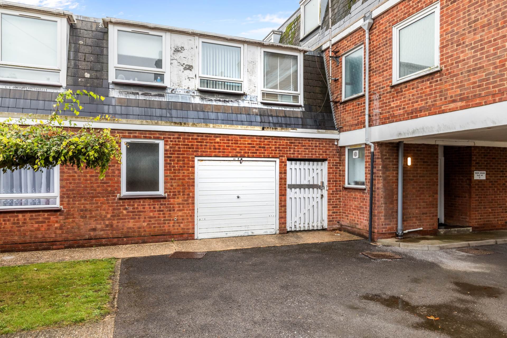 Additional Property Image 2 bedroom Flat for sale in Worthing 4