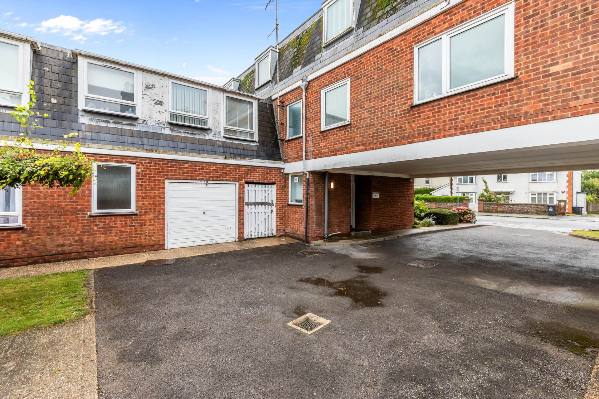 Additional Property Image 2 bedroom Flat for sale in Worthing 11