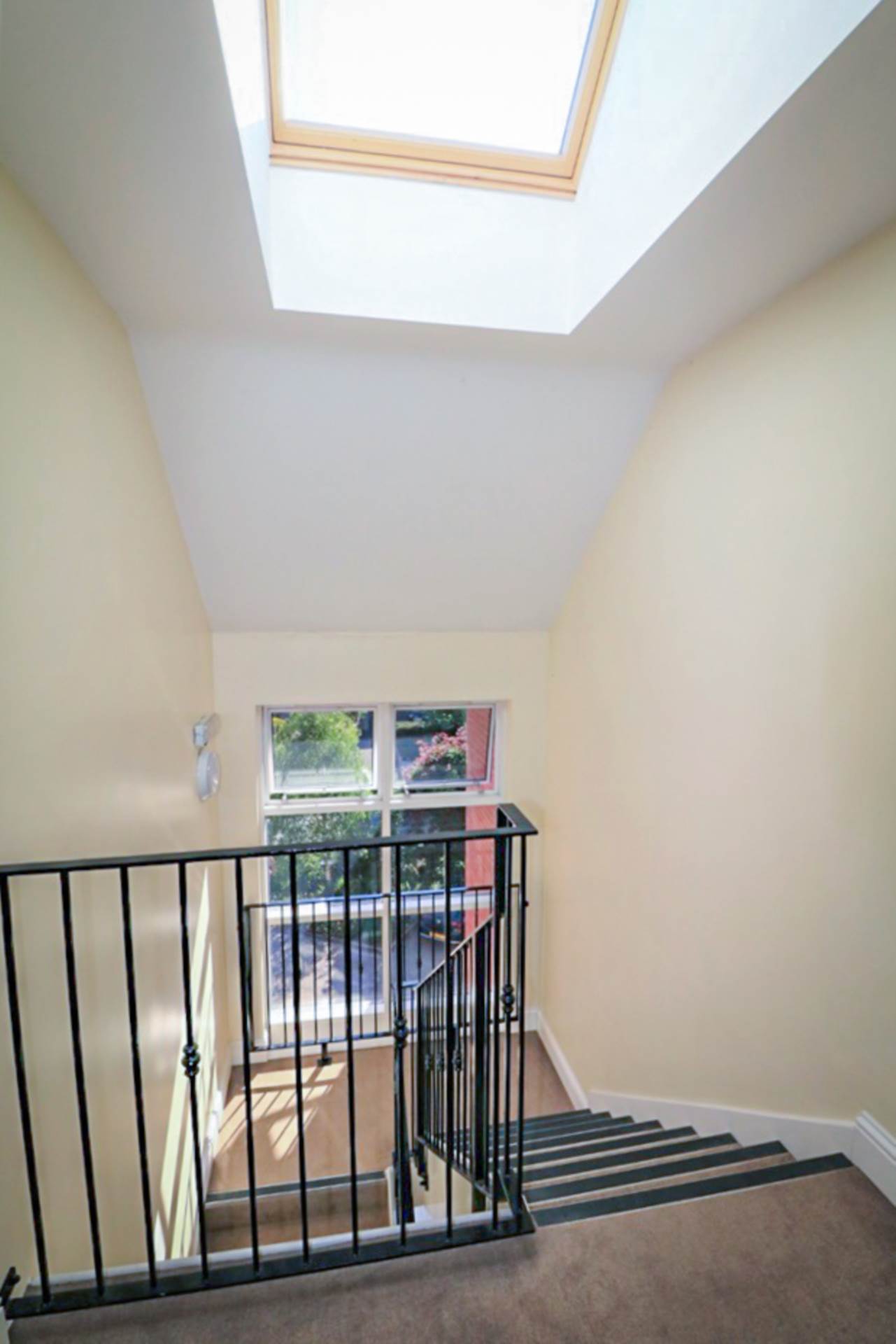 Additional Property Image 2 bedroom Apartment to rent in Southport 9