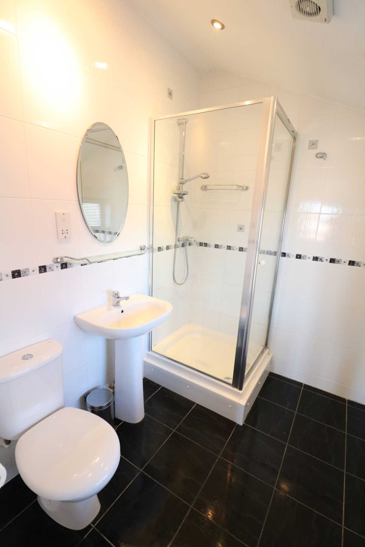 Additional Property Image 2 bedroom Apartment to rent in Southport 13