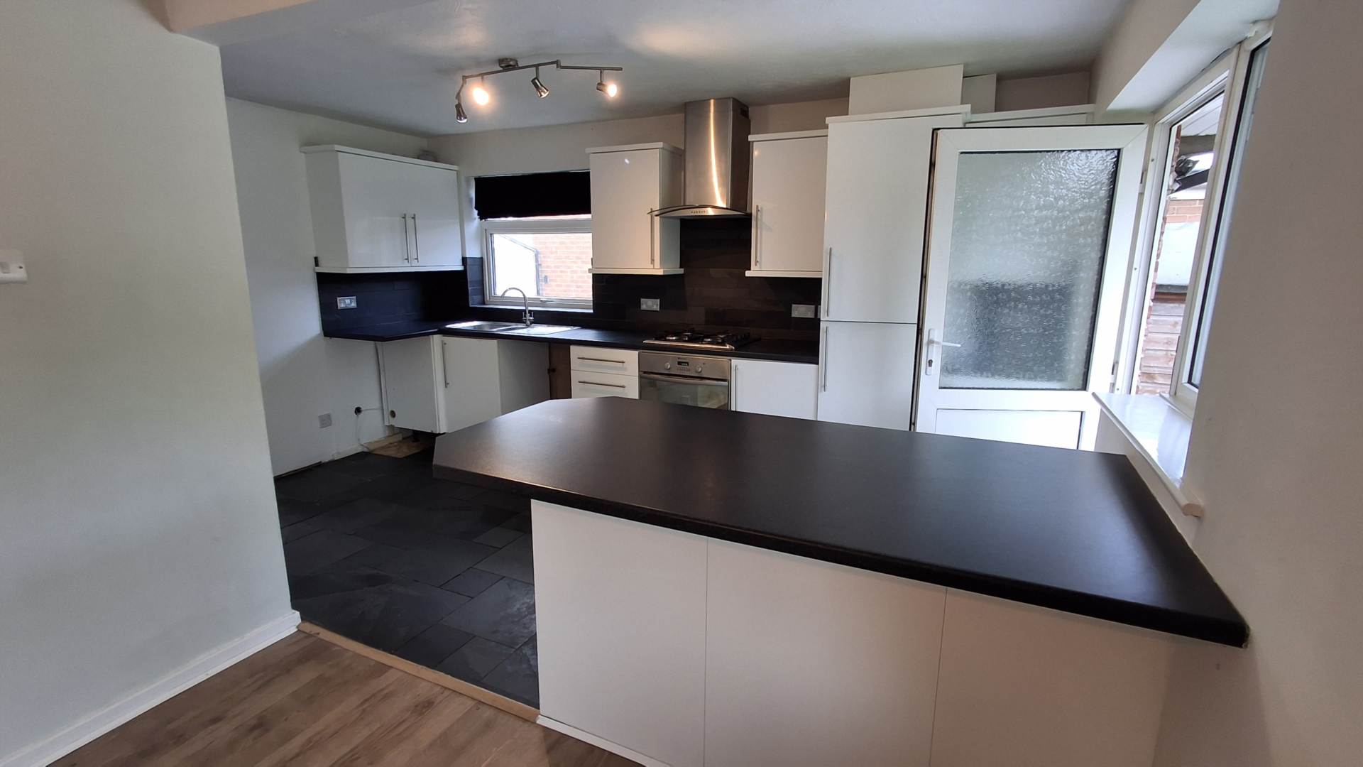Additional Property Image 3 bedroom Semi Detached to rent in Southport 10