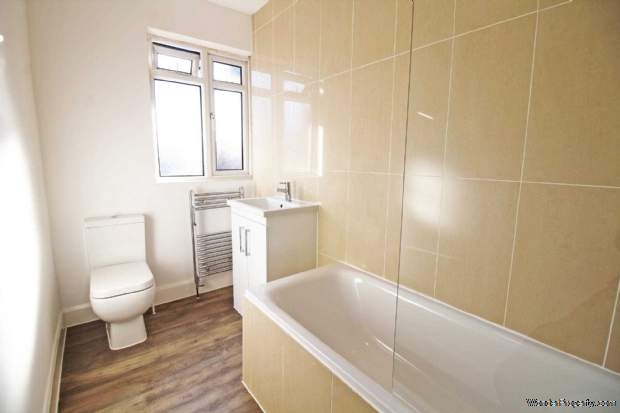 Additional Property Image 2 bedroom Flat for sale in Croydon 3