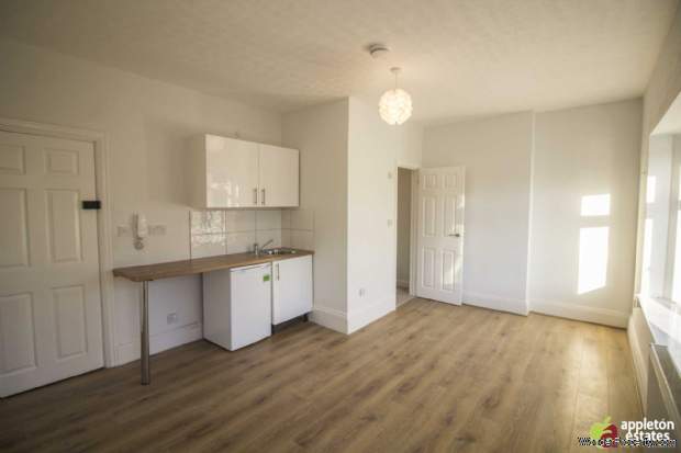 Additional Property Image 5 bedroom Semi Detached for sale in Thornton Heath 2