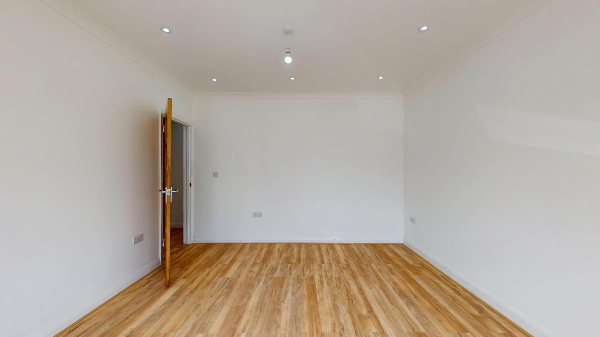 Additional Property Image 3 bedroom Terraced to rent in Hounslow 13