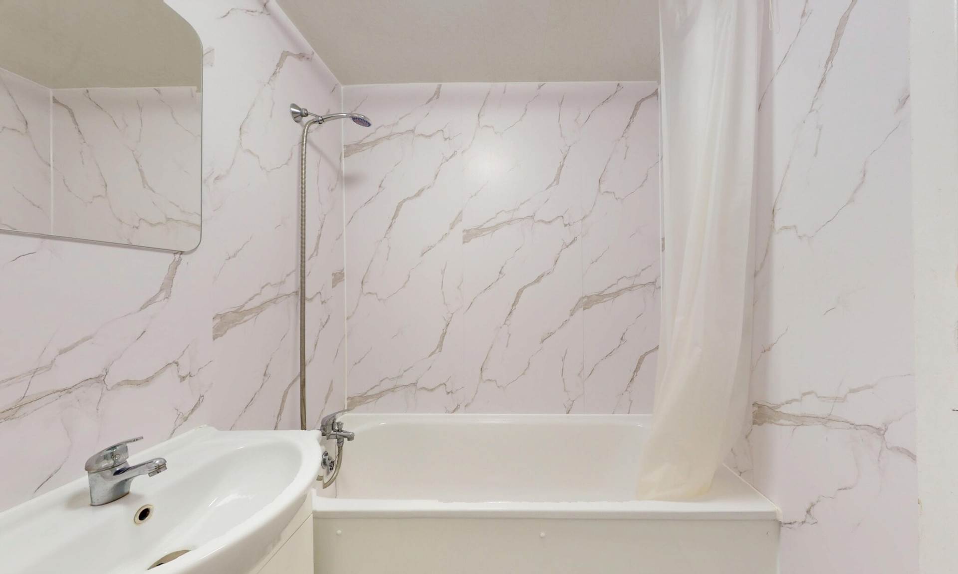 Additional Property Image 2 bedroom Flat to rent in Hounslow 14