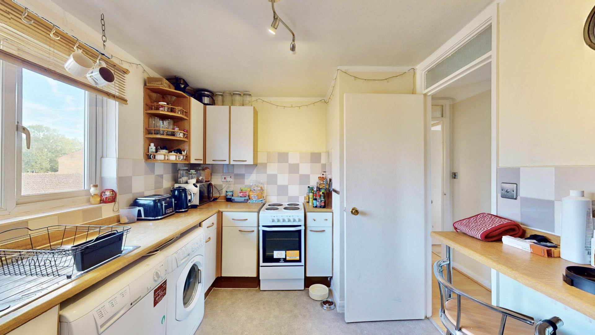Additional Property Image 1 bedroom Flat to rent in Hampton 9