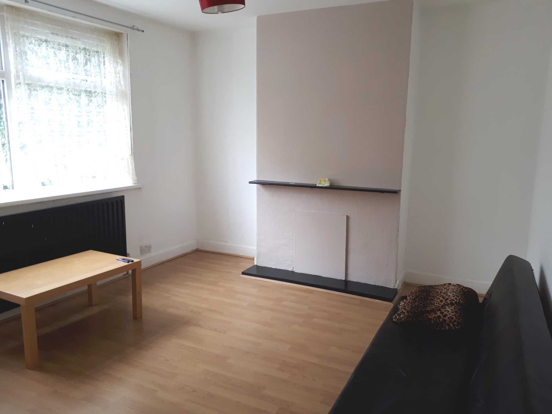Additional Property Image 3 bedroom Semi Detached to rent in Leeds 15