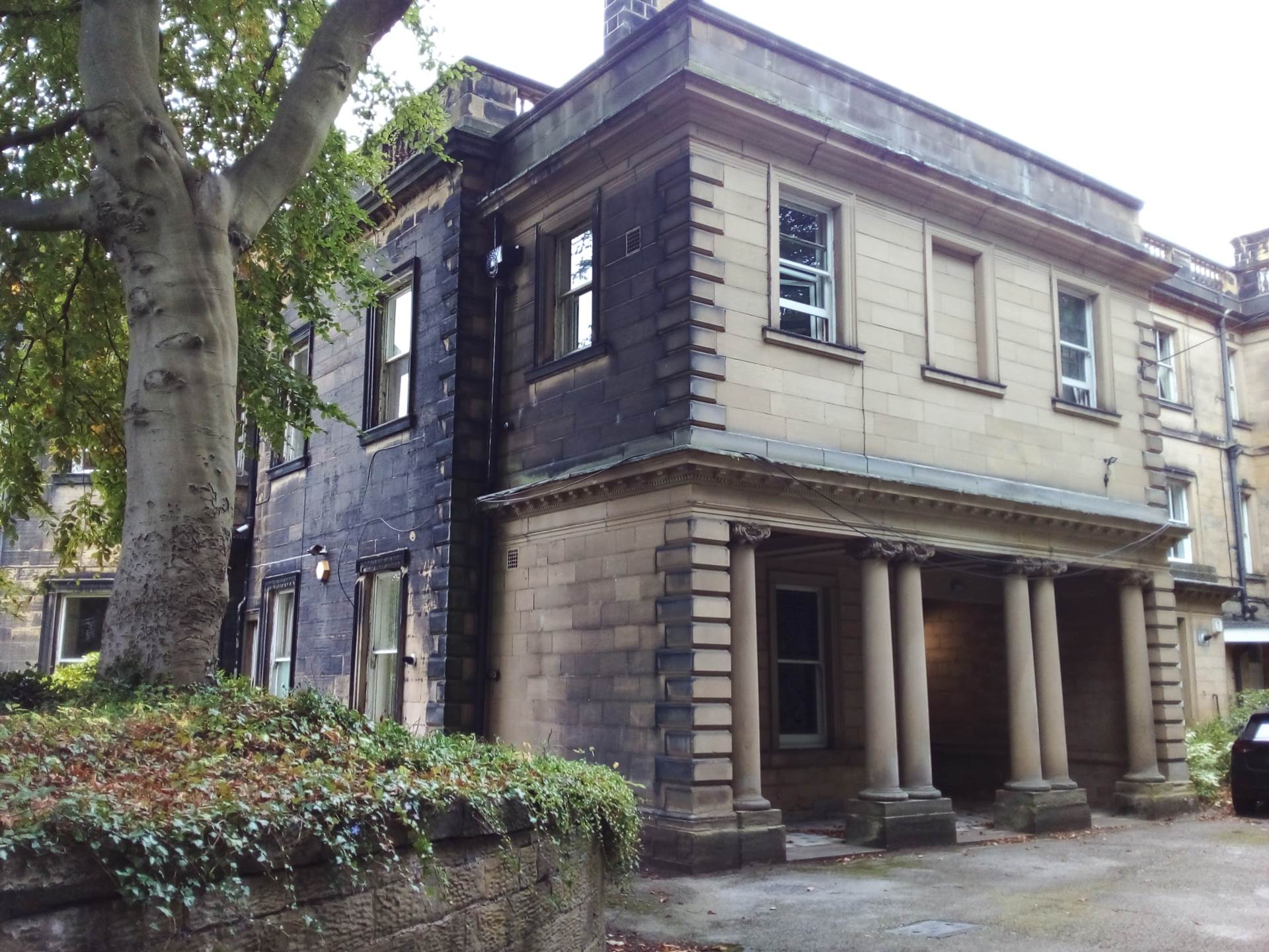 2 bedroom Flat to rent in Leeds