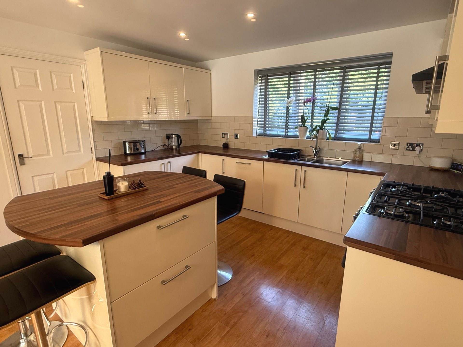 Additional Property Image 4 bedroom Detached to rent in Leicester 7