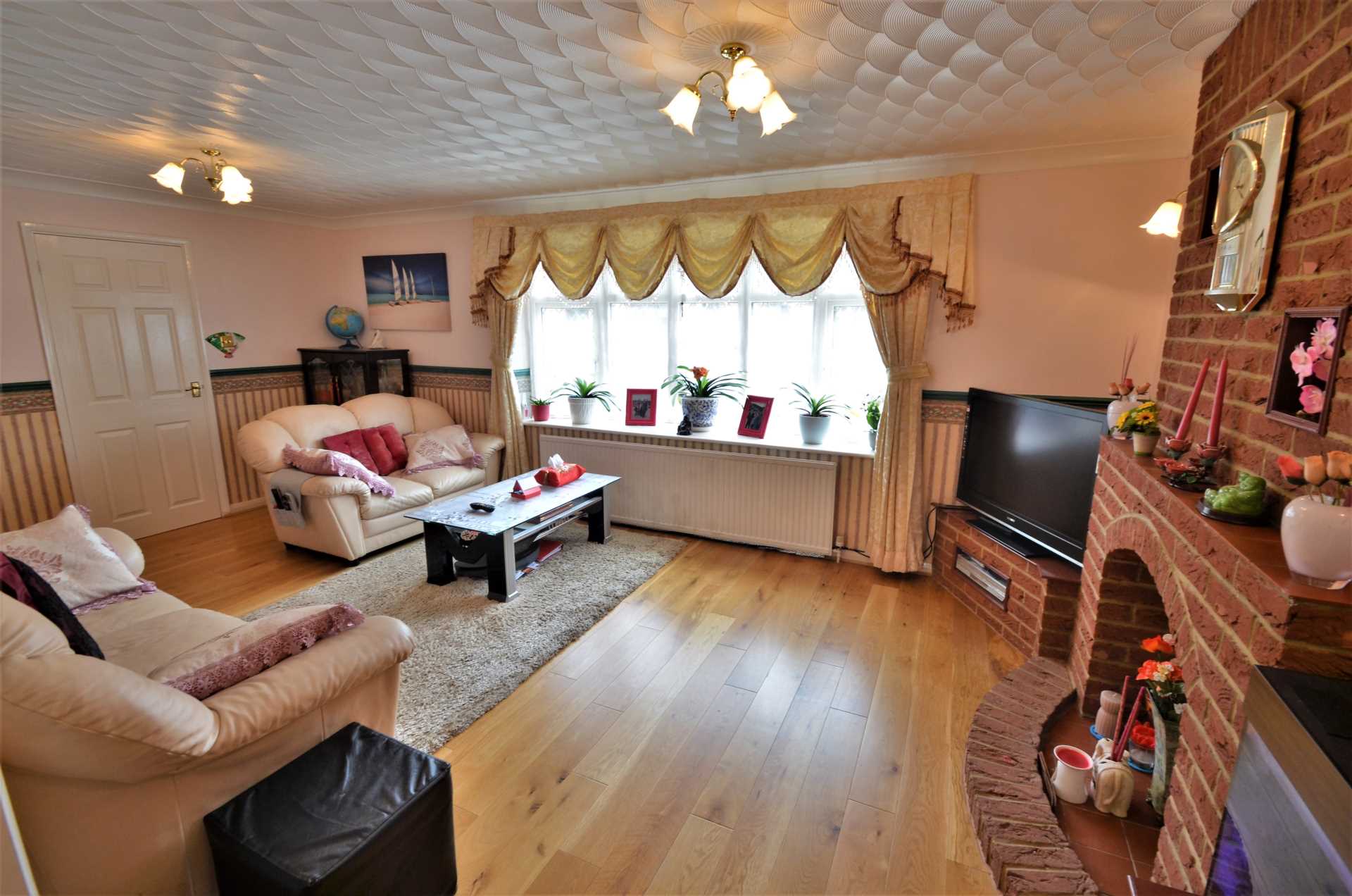 Additional Property Image 4 bedroom Detached to rent in Bedford 2