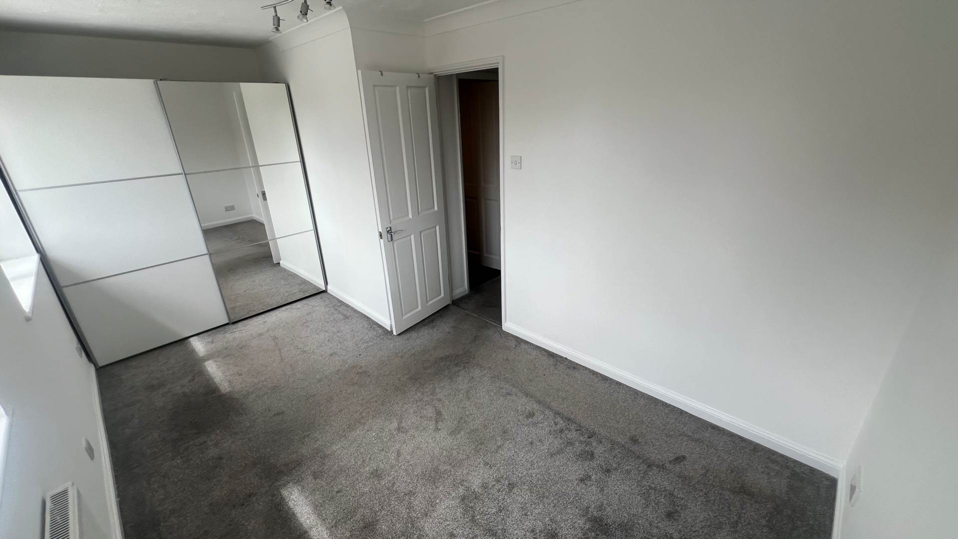 Additional Property Image 3 bedroom Terraced to rent in Bedford 7