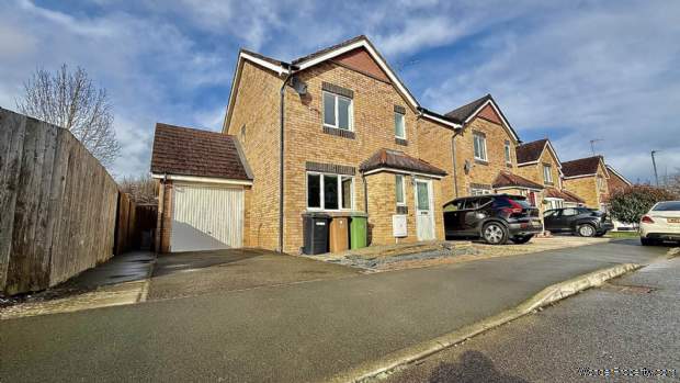 3 bedroom Detached for sale in Wellingborough