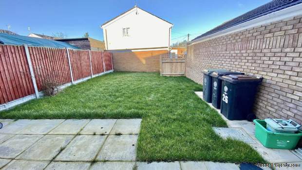 Additional Property Image 3 bedroom Terraced for sale in Rushden 9