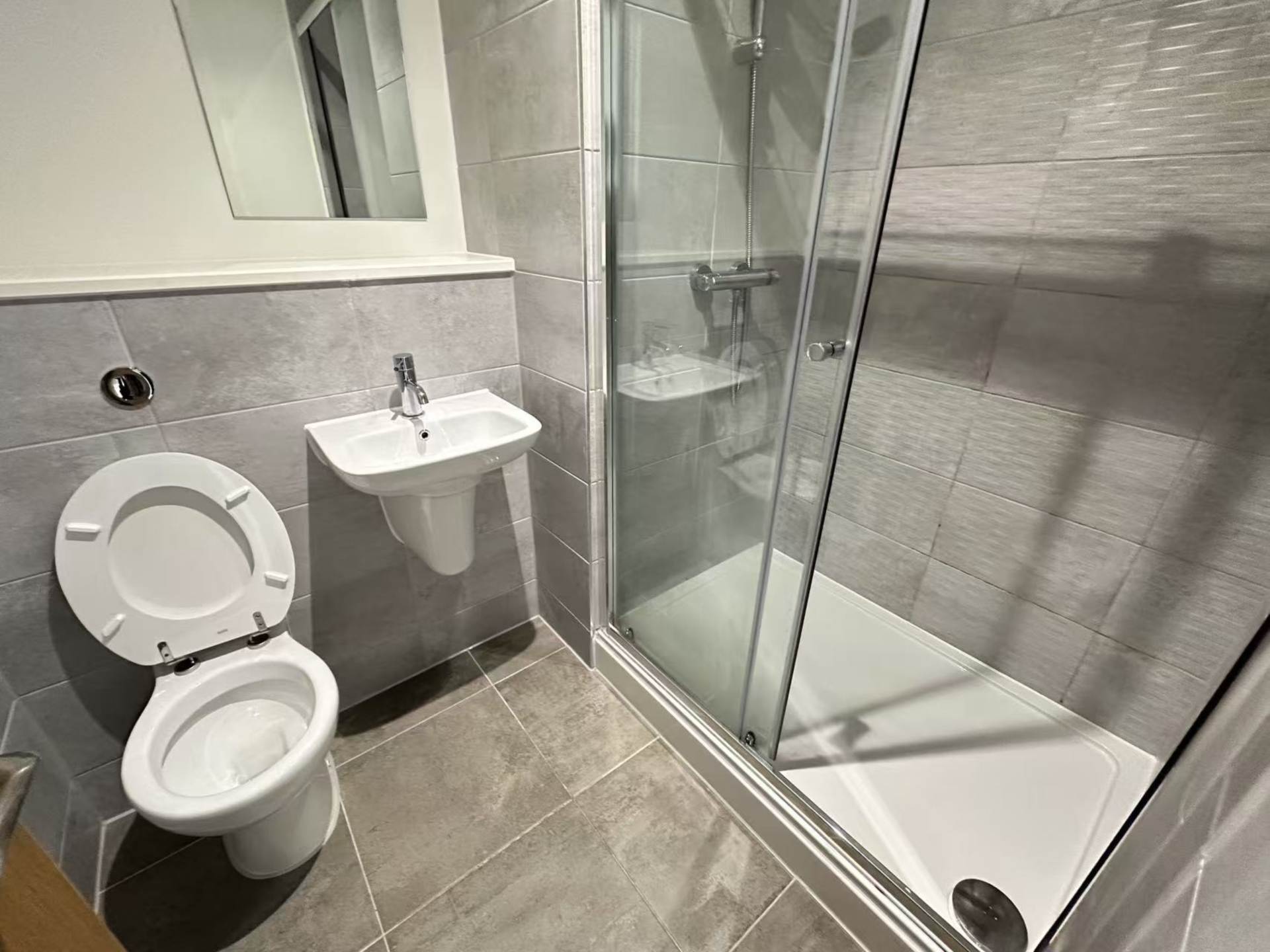 Additional Property Image 2 bedroom Apartment to rent in Salford 13