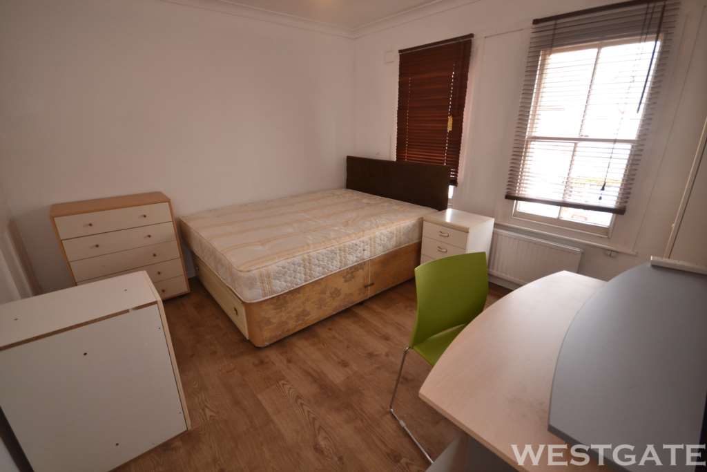 Additional Property Image 4 bedroom Terraced to rent in Reading 4