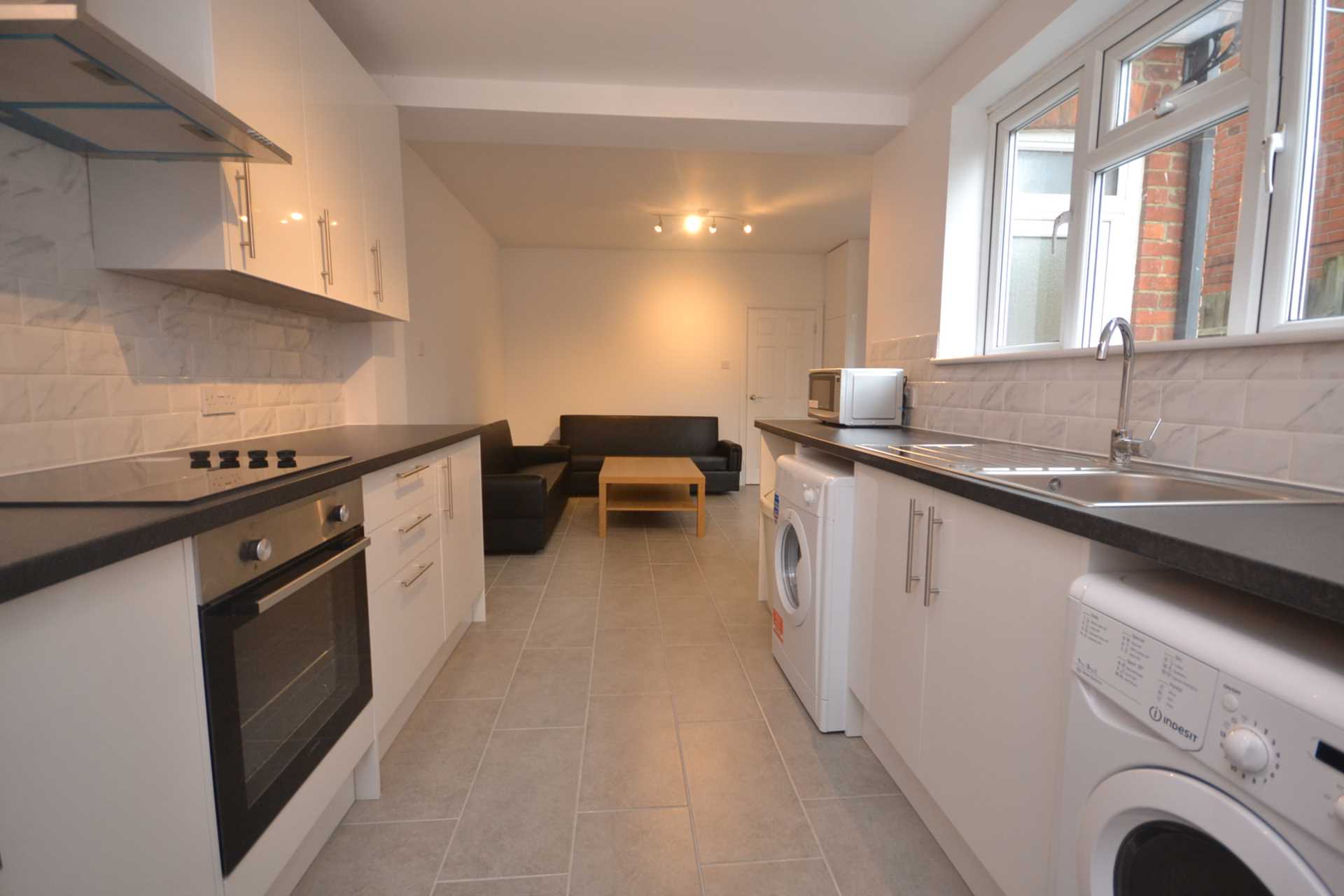 Additional Property Image 5 bedroom Semi Detached to rent in Reading 2
