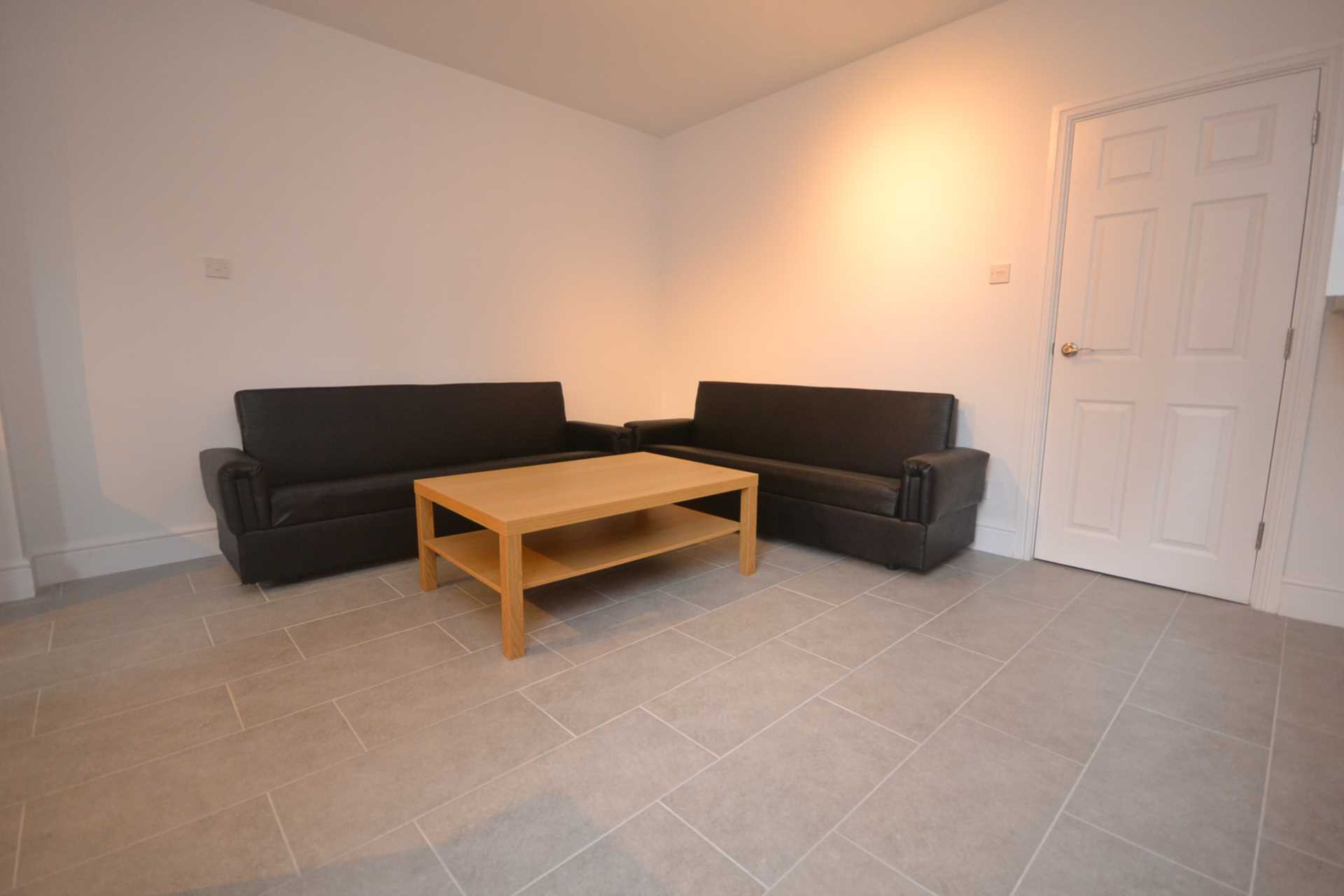 Additional Property Image 5 bedroom Semi Detached to rent in Reading 4