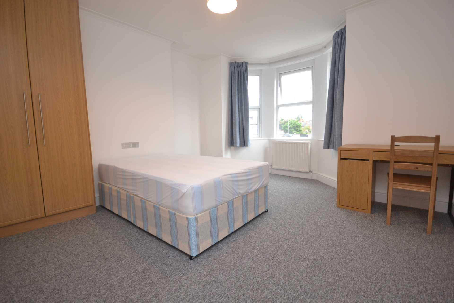 Additional Property Image 5 bedroom Semi Detached to rent in Reading 8