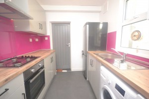 4 bedroom Terraced to rent in Reading