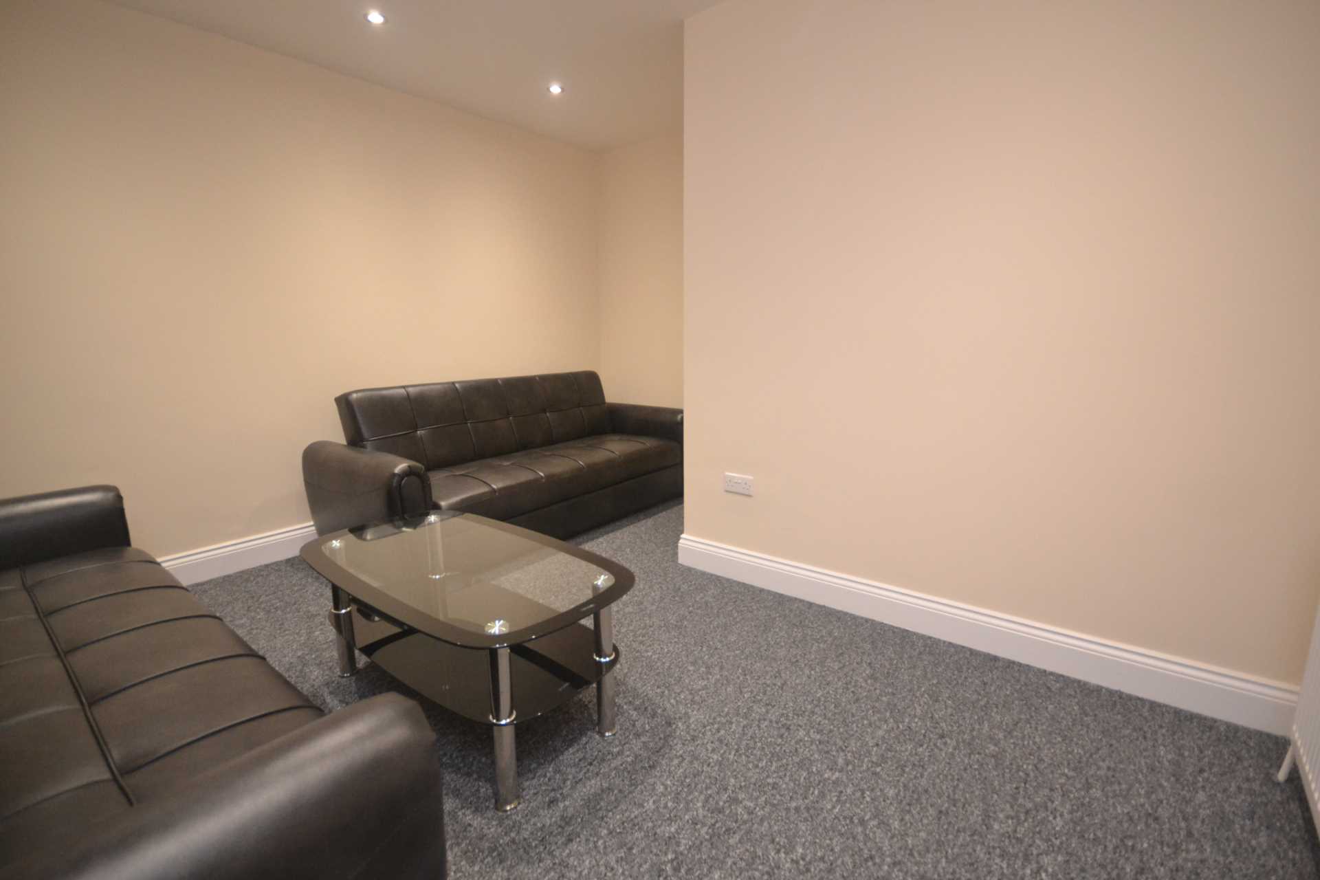 Additional Property Image 6 bedroom Semi Detached to rent in Reading 6
