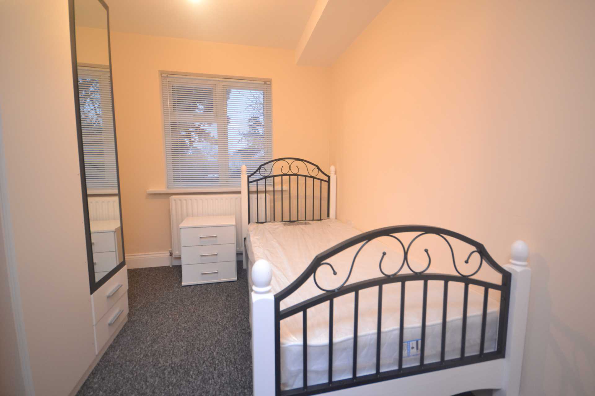 Additional Property Image 6 bedroom Semi Detached to rent in Reading 9