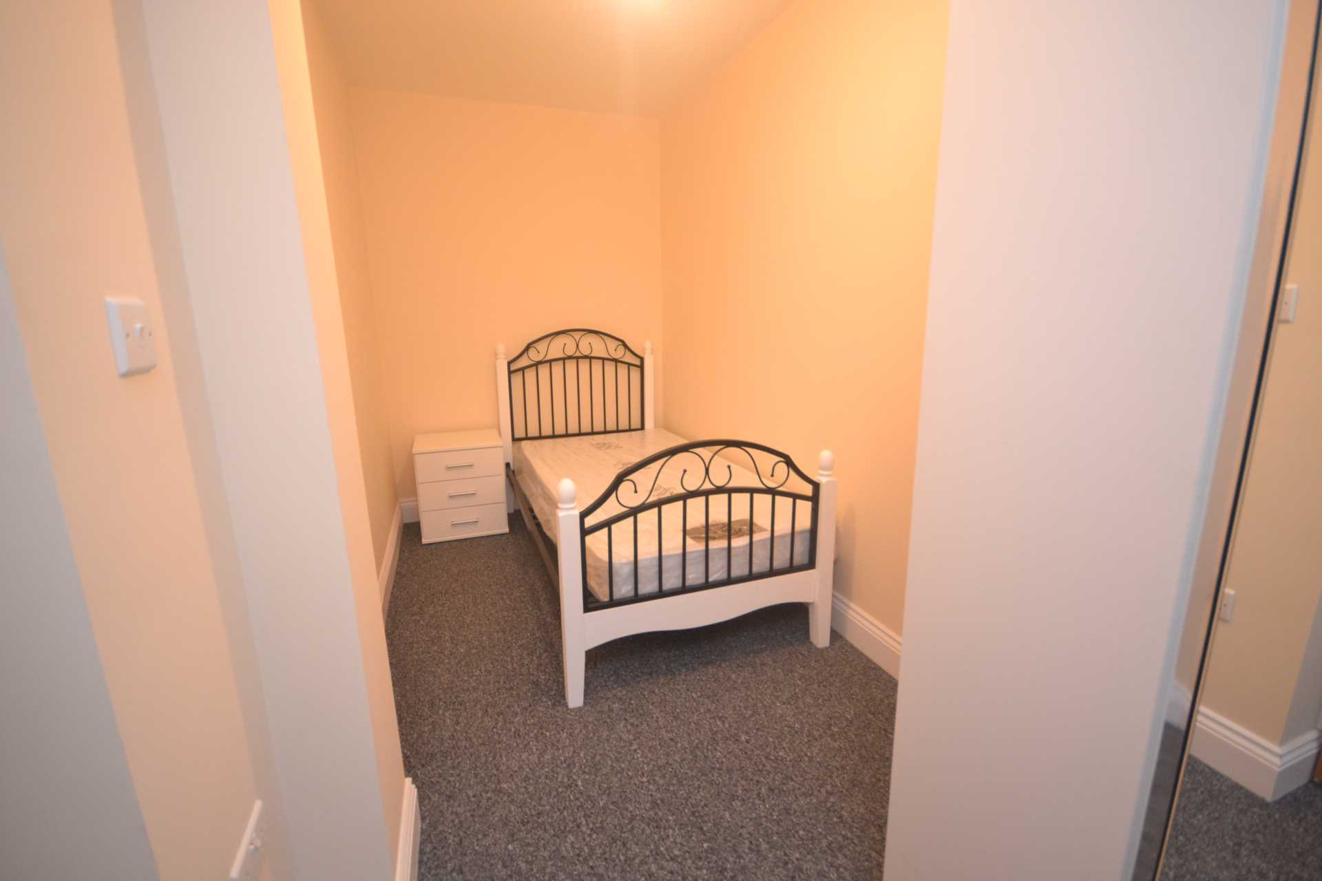 Additional Property Image 6 bedroom Semi Detached to rent in Reading 12