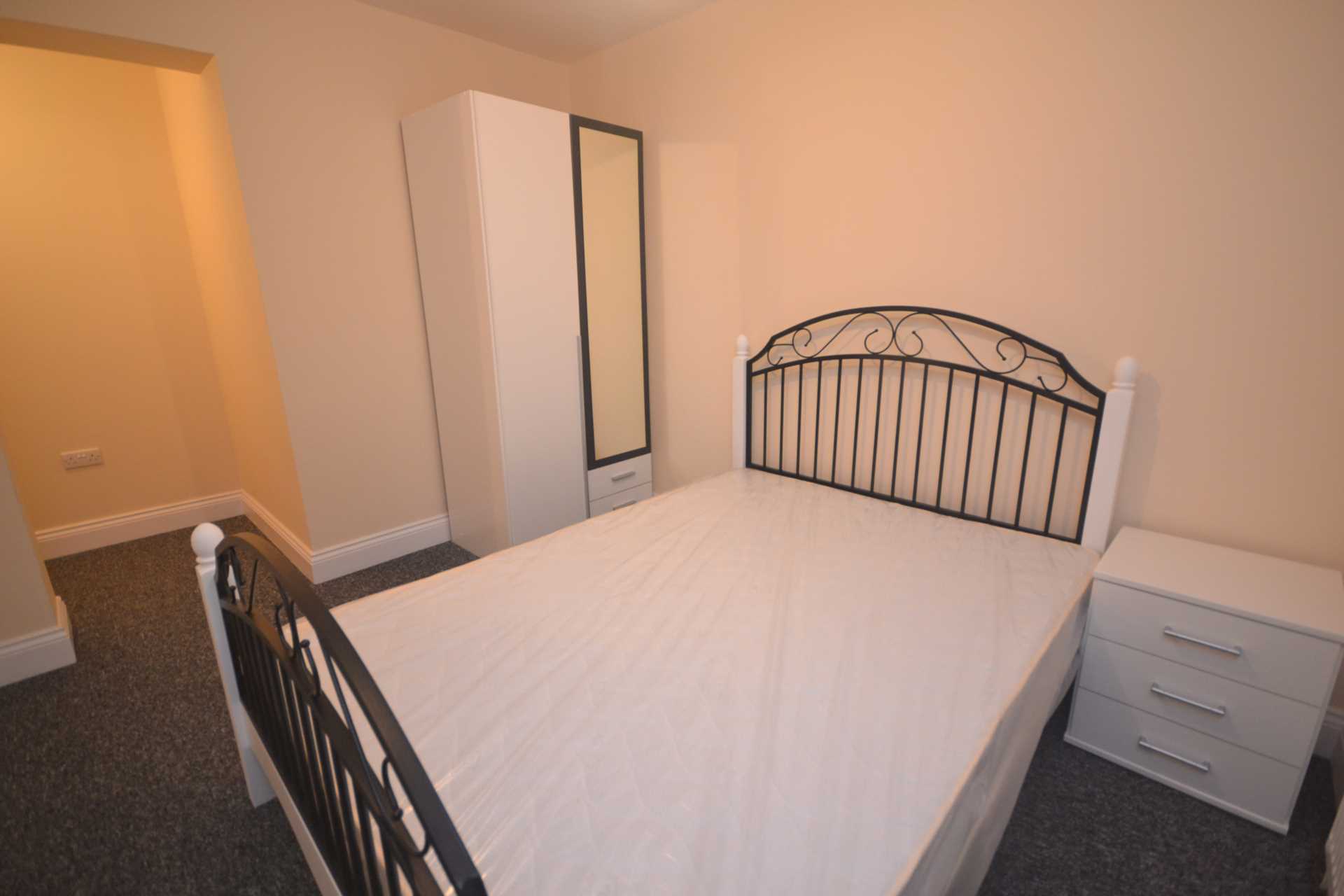 Additional Property Image 6 bedroom Semi Detached to rent in Reading 13