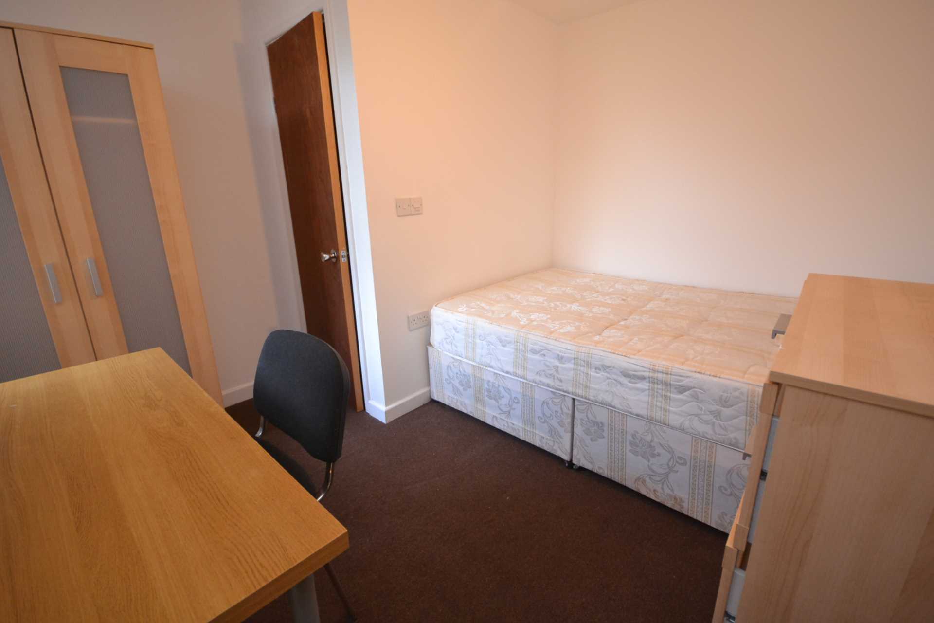 Additional Property Image 6 bedroom Terraced to rent in Reading 5