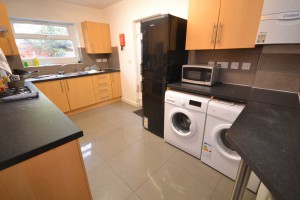 6 bedroom Terraced to rent in Reading