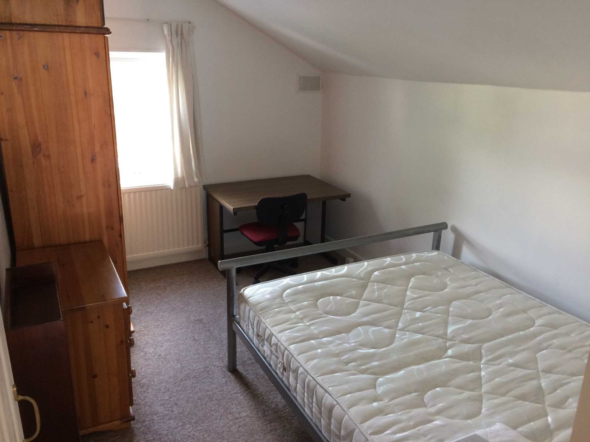 Additional Property Image 4 bedroom Terraced to rent in Reading 10