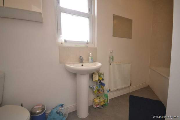 Additional Property Image 10 bedroom Semi Detached to rent in Reading 14