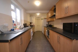 6 bedroom Terraced to rent in Reading