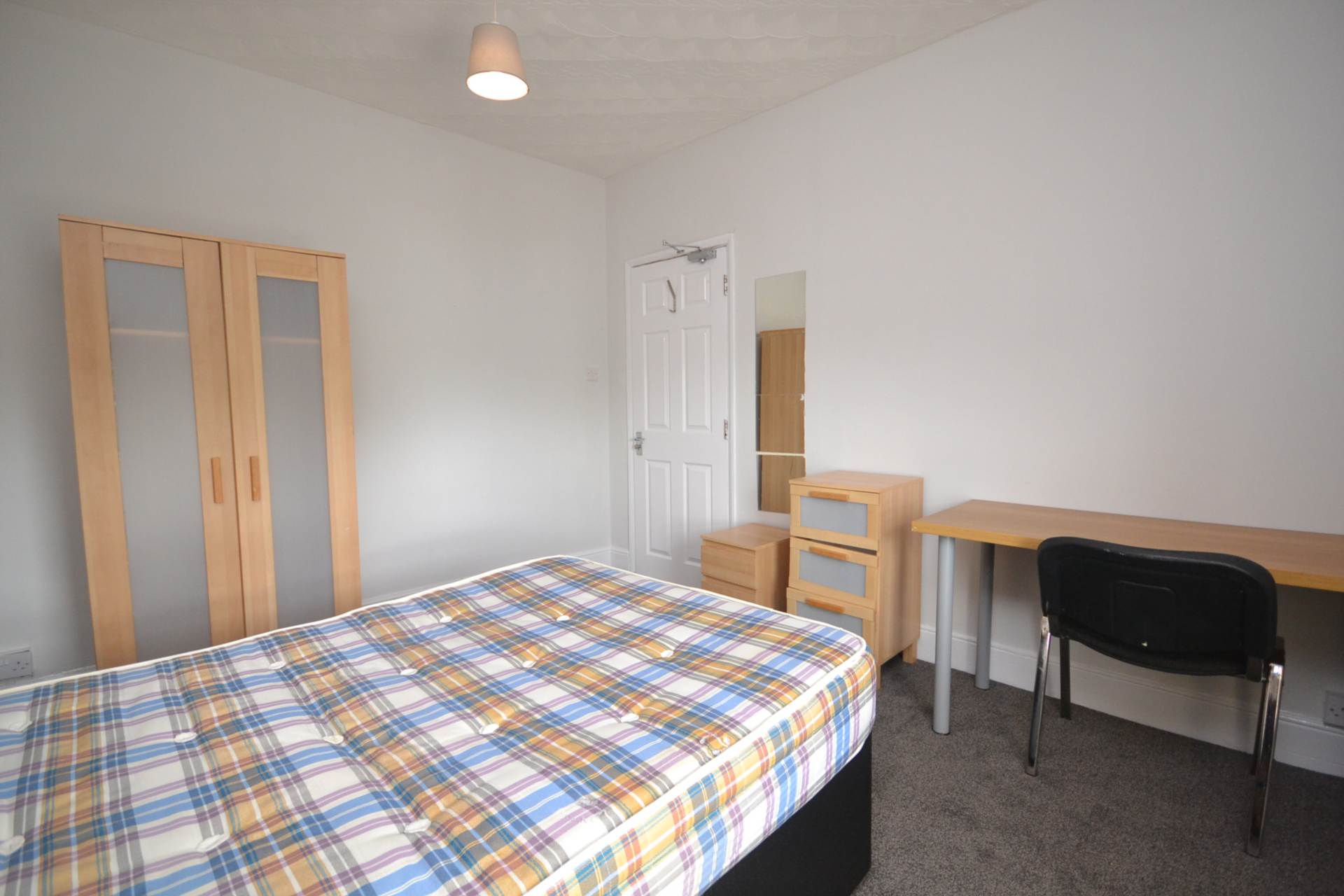 Additional Property Image 8 bedroom End of Terrace to rent in Reading 6