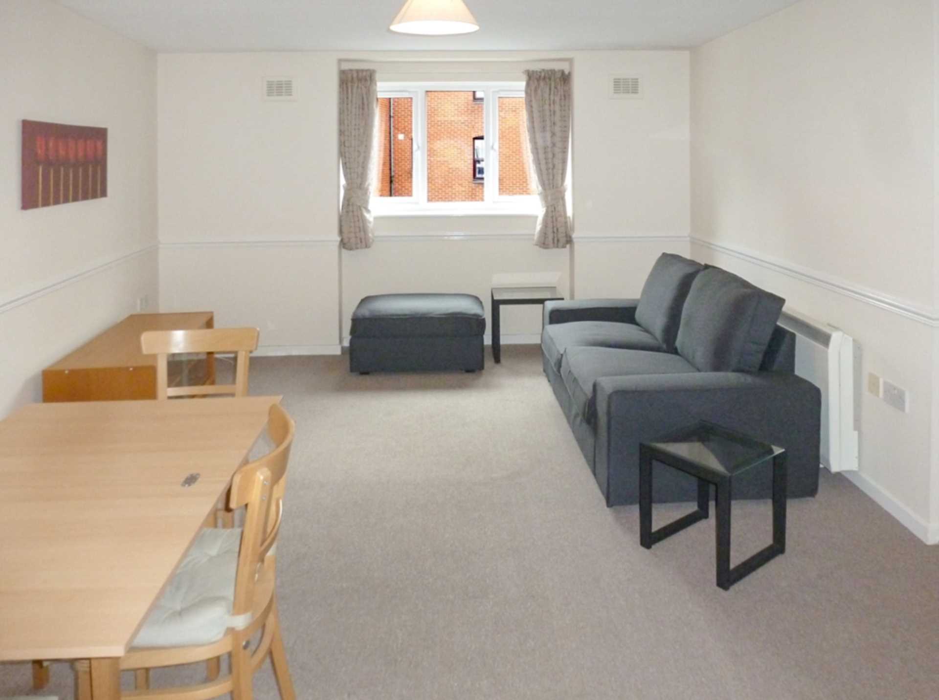 Additional Property Image 2 bedroom Flat to rent in Warwick 4
