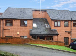 2 bedroom Flat to rent in Warwick
