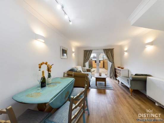 2 bedroom Terraced to rent in Moreton In Marsh