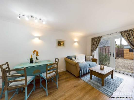 Additional Property Image 2 bedroom Terraced to rent in Moreton In Marsh 2