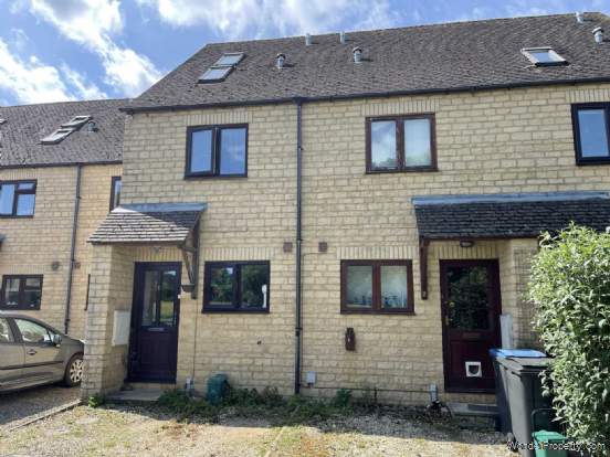 Additional Property Image 2 bedroom Terraced to rent in Moreton In Marsh 9