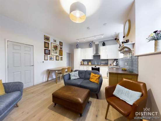 Additional Property Image 2 bedroom Flat for sale in Chipping Norton 3