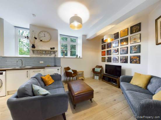 Additional Property Image 2 bedroom Flat for sale in Chipping Norton 4