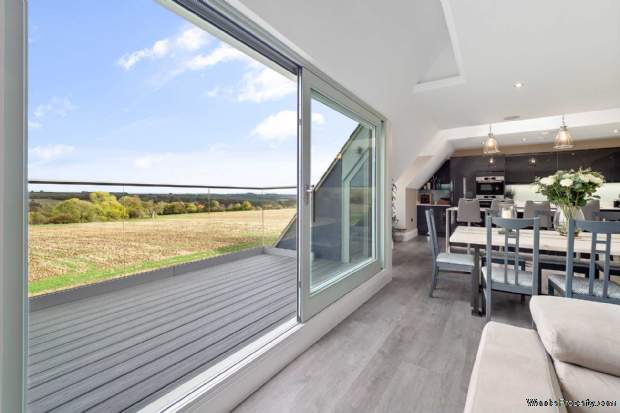 Additional Property Image 3 bedroom Apartment for sale in Burford 3