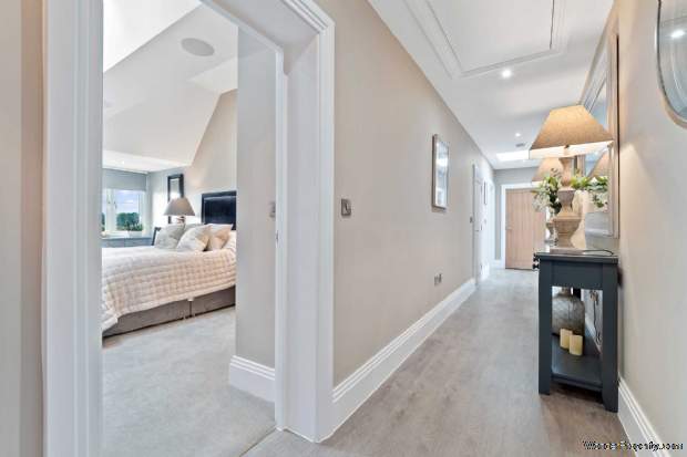 Additional Property Image 3 bedroom Apartment for sale in Burford 11