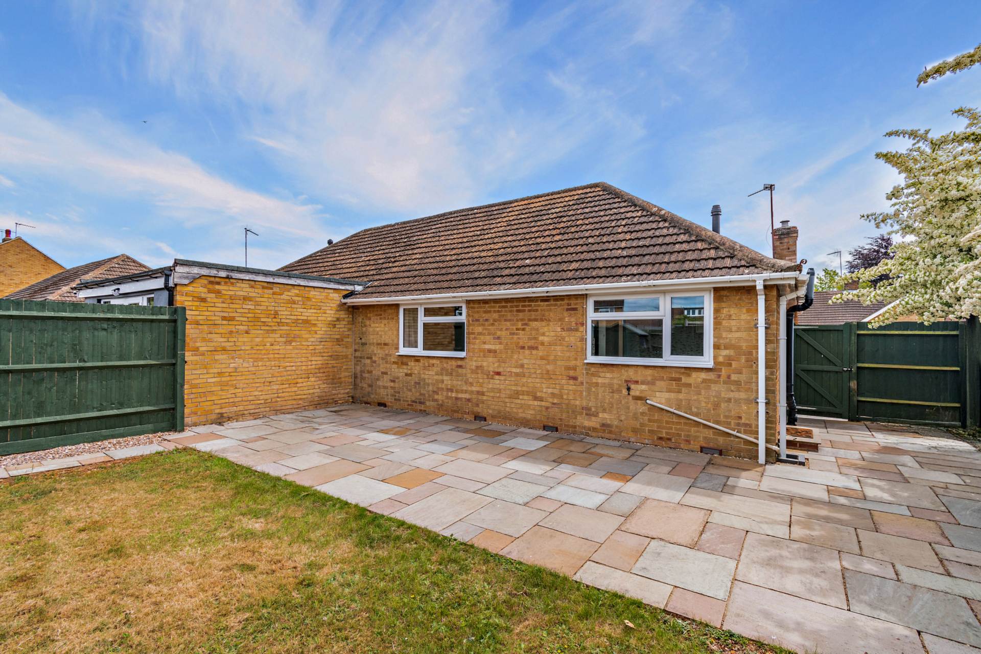 Additional Property Image 2 bedroom Bungalow for sale in Banbury 14